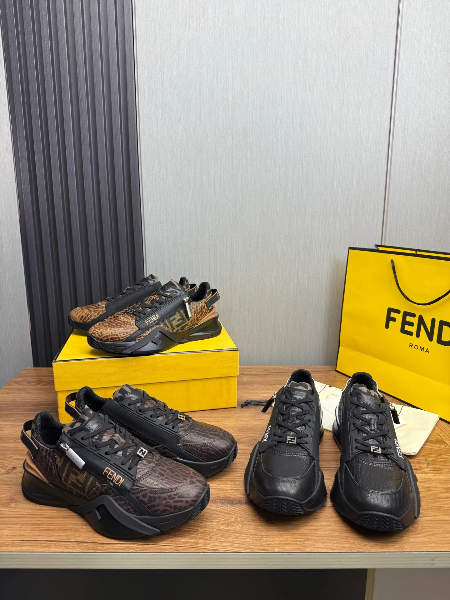 Men's men's shoes 💰620💰 Fendi [Fendi] hot style is on the market 🔥Fashionable casual men's shoes 🔱 Made of original brand fly-knit fabric. Original cowhide + breathable mesh lining + sheepskin feet, perfect shape, top quality, you deserve it 🔜Original rubber outsole, ultra-light, non-slip and wear-resistant 👣 Standard size 38-44